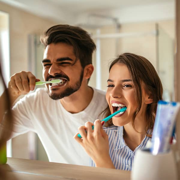 You may be considering a visit to the periodontist for several different reasons. Dr. John Paul Gallardo | Miami, FL